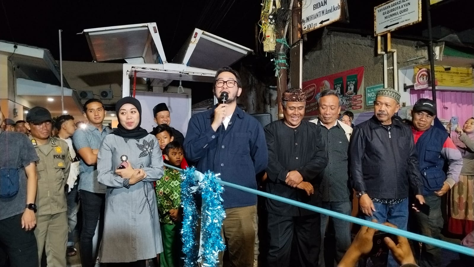 Syukuran Jalan Mulus, Bupati Bandung Barat Makan Liwet dan Jengkol Bersama Warga